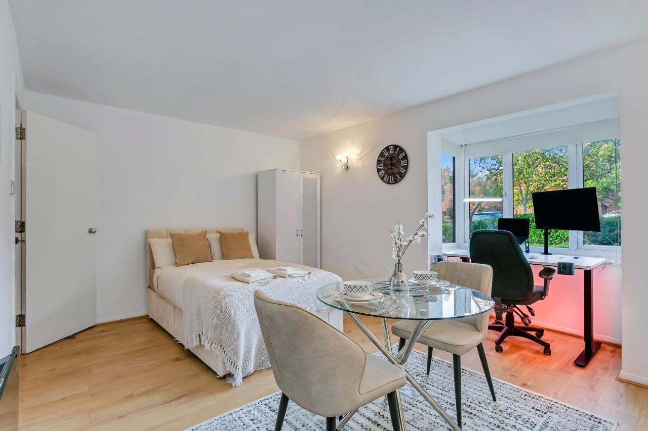 Aryas Apartments London Эджвар Экстерьер фото
