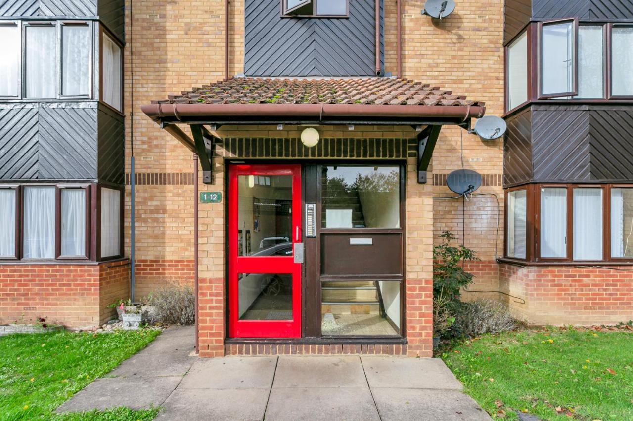 Aryas Apartments London Эджвар Экстерьер фото